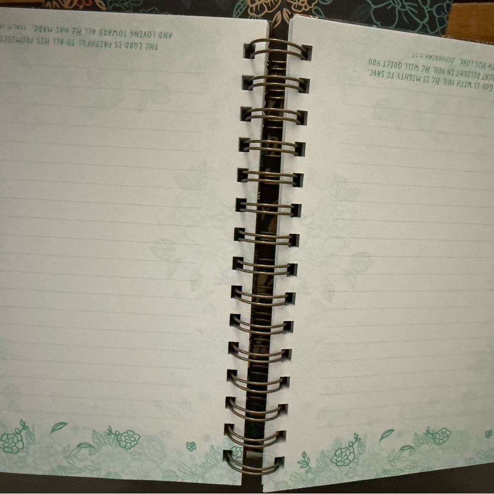 Floral Inspirational Notebook & Mug Set - Navy - Picture 4 of 8